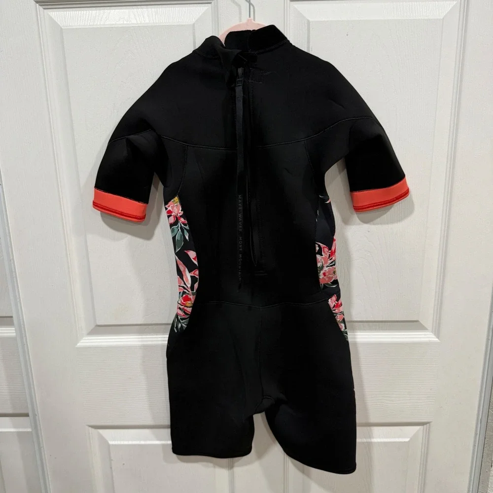 Roxy Girls Syncro 2:2 Short Sleeve Wetsuit Black Floral Coral Size 14G